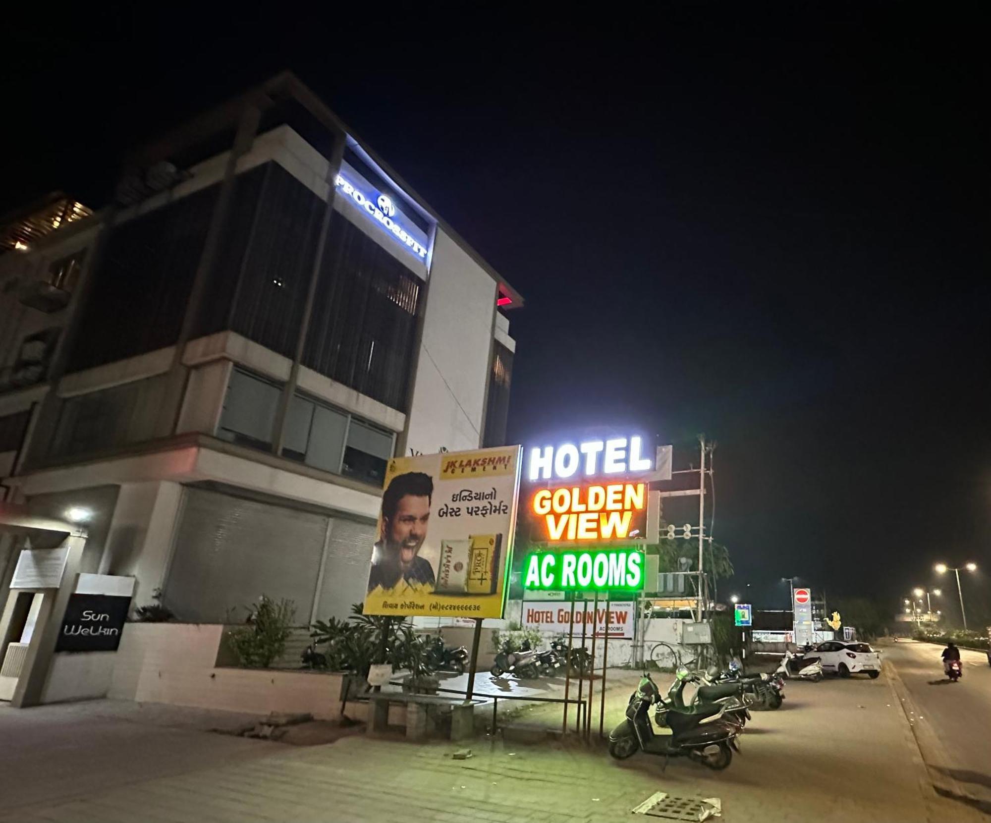 Hotel Golden View Vadodara Exteriör bild